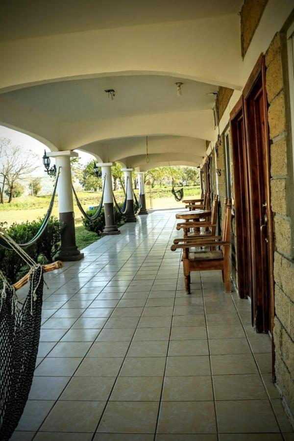 Hotel y Restaurante EL TEXANO Tamasopo Exterior foto