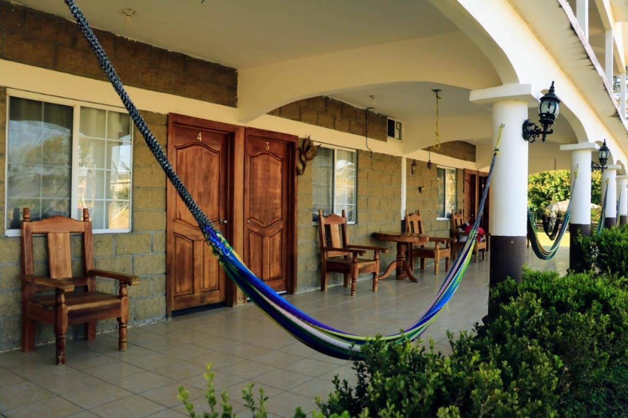Hotel y Restaurante EL TEXANO Tamasopo Exterior foto